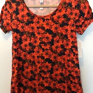 XS LuLaRoe Classic T